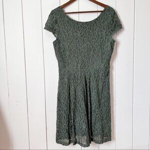 Vero Moda Green Lace dress. Size Large.